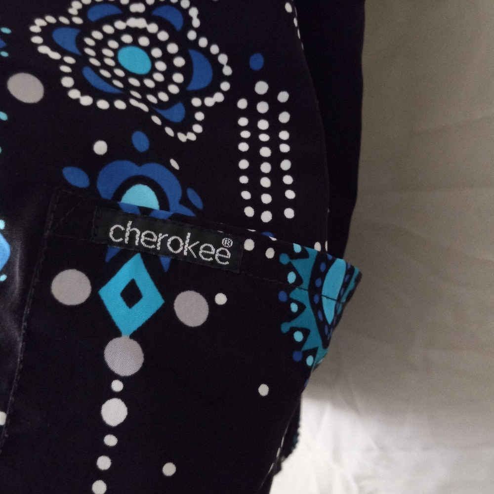 Scrub top - Picture 2 of 3